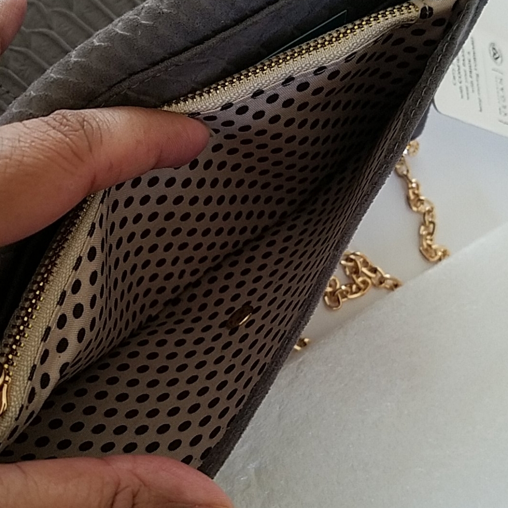 ⛔️SOLD⛔️ Urban Expressions Clutch - Picture 9 of 16